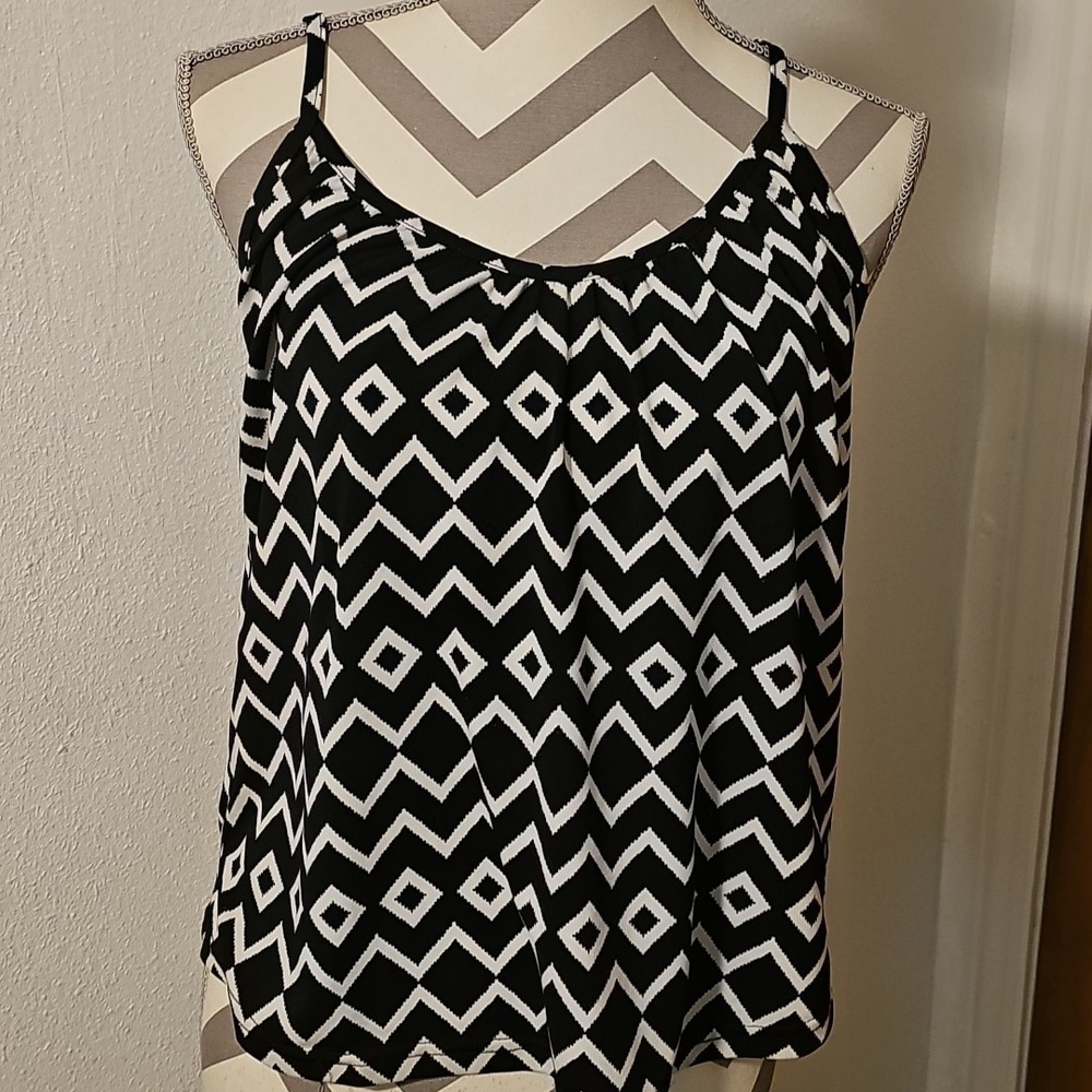 Pagani Black and White Geometric Women's Top sixe XS